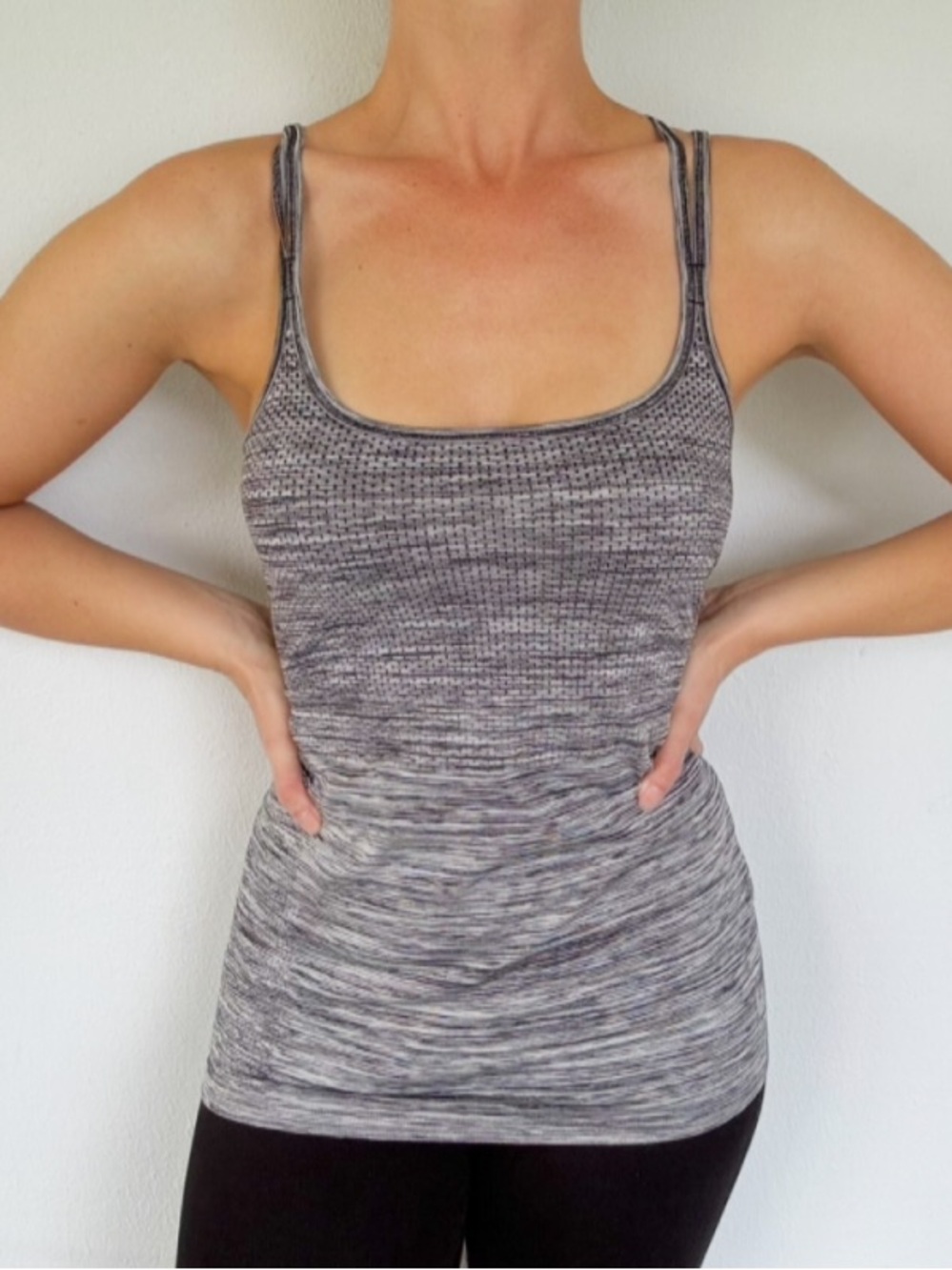 Nike Dri-Fit gray strappy crisscross stretch athletic workout top size medium